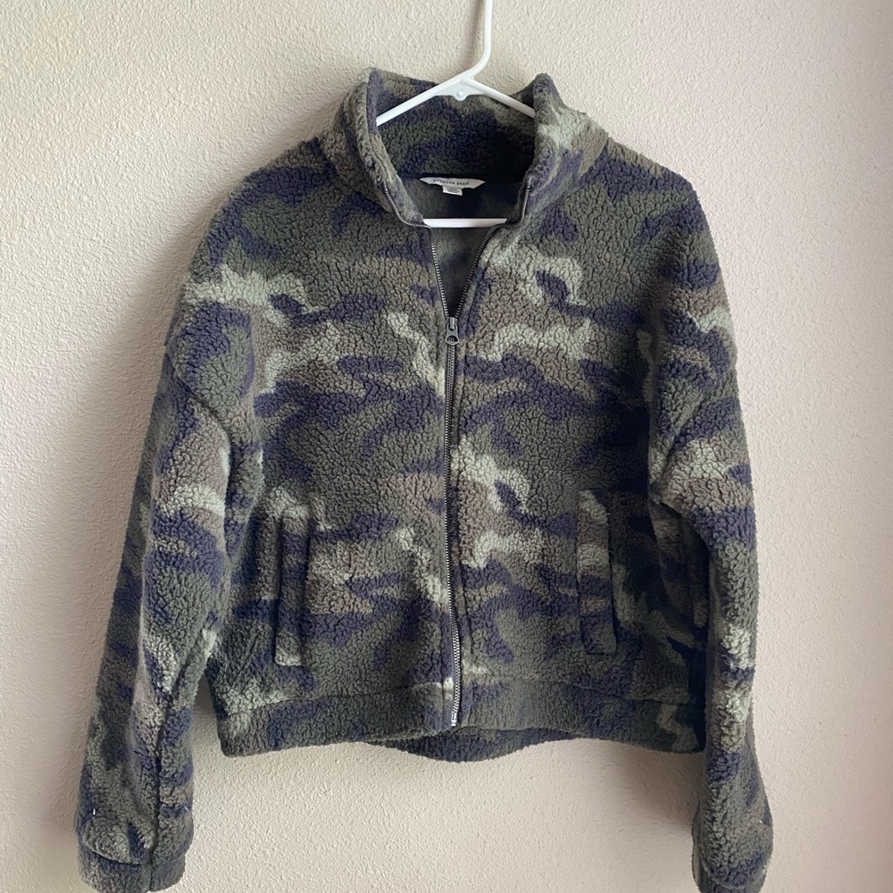 AE FUZZY SHERPA PRINTED ZIP UP SWEATSHIRT